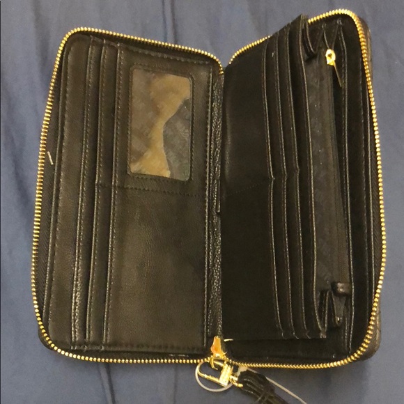 Wristlet - Picture 3 of 3